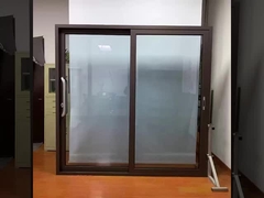 Posición de balcón Puertas correderas de aluminio de vidrio con doble esmalte templado Color personalizado